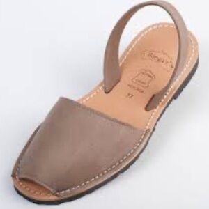 Ilona’s Sling Back Leather Sandel Size 41